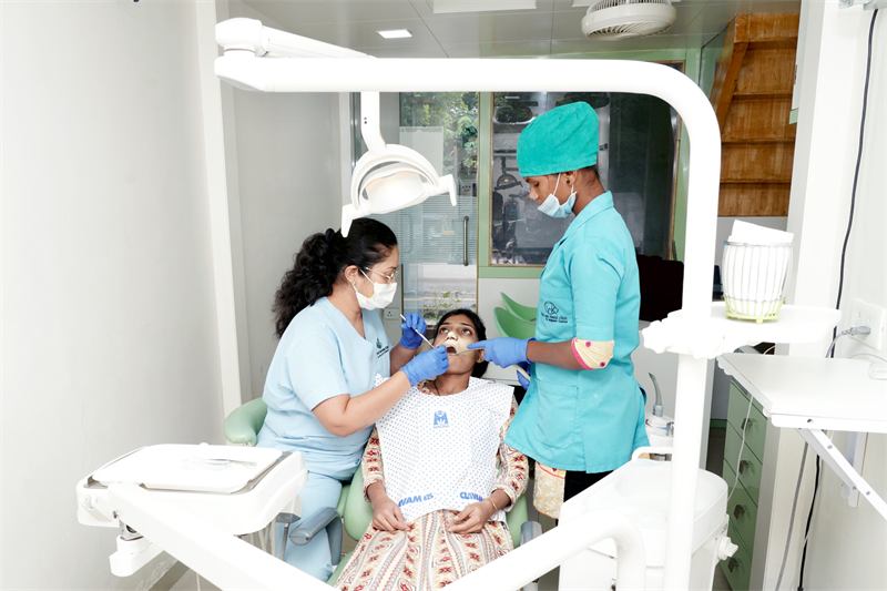 Modern dental equipment at a Pune dental clinic